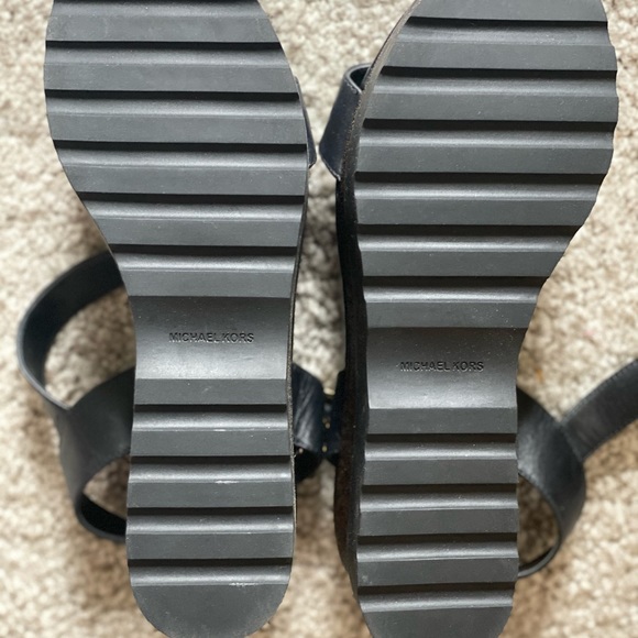 Michael Kors sandals-8M - Picture 2 of 4